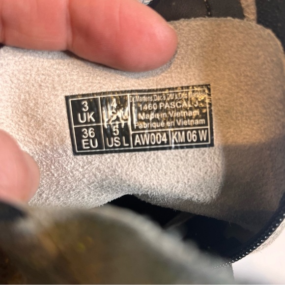 Dr Martens |1460 Pascal J Rainbow Iridescent Boots Kids Youth Size 4M 5L Lace Up - Picture 7 of 7